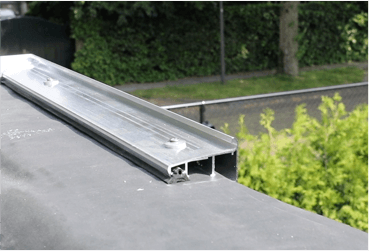 Daktrimmen op dakrand